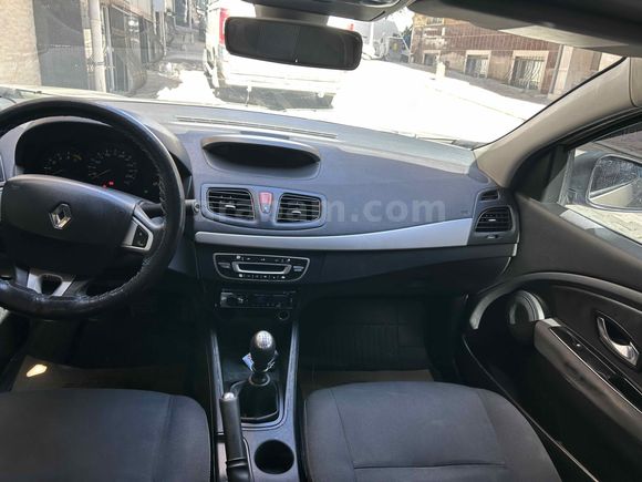Sahibinden Renault Fluence 1.5 dCi Authentique 2010 Model 