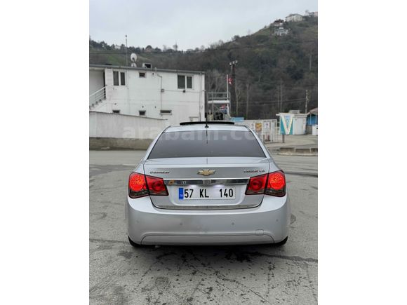Tertemiz Sunrooflu Cruze 