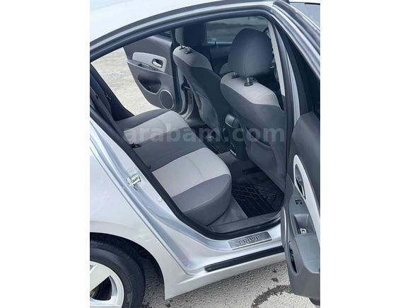 Tertemiz Sunrooflu Cruze 