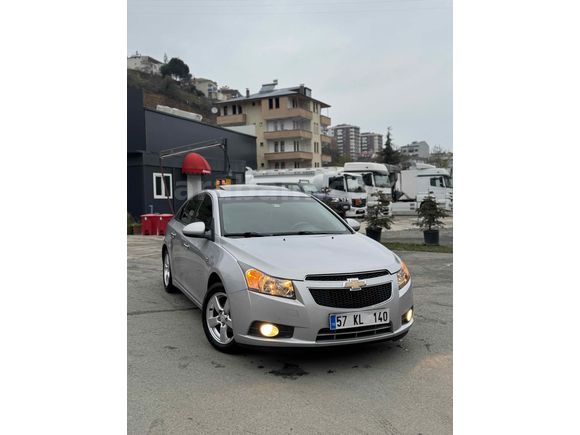 Tertemiz Sunrooflu Cruze 