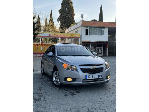 Tertemiz Sunrooflu Cruze 