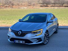 MEMURDAN HATASIZ BOYASIZ DEĞİŞENSİZ 2025 MEGANE 4 İCON 