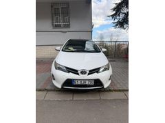 Sahibinden Toyota Auris 1.4 D-4D Active Skypack 2014 Model