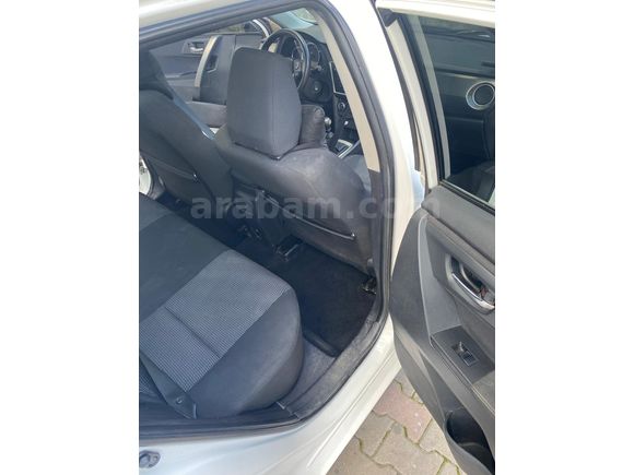 Sahibinden Toyota Auris 1.4 D-4D Active Skypack 2014 Model