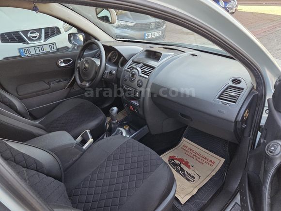 2. SAHİBİNDEN 2004 MODEL 1.5 DCİ 100 LÜK MEGAN 2