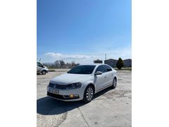 Sahibinden Volkswagen Passat 1.4 TSi BlueMotion Trendline 2011 Model  267.000 km Beyaz