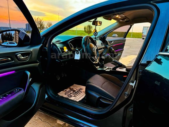 MEMURDAN 74.000 KM HATASIZ SATILIK MEGANE 4
