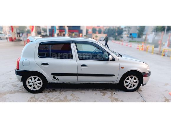 Sahibinden Clio bakımlı klima Aktif sanroof Aktif Çalışıyor bir kaç boya kusuru var pazarlık payı vardır aracım manueldir