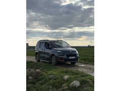 Sahibinden Citroen Berlingo 1.5 shine bold xtr 2023 Model  27.000 km Füme