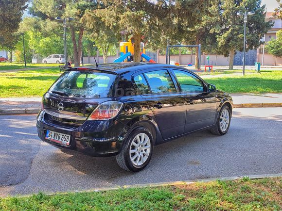 Opel Astra 1.3 CDTI Essentia Konfor 2011 Model