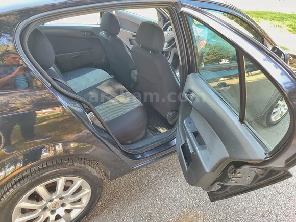Opel Astra 1.3 CDTI Essentia Konfor 2011 Model
