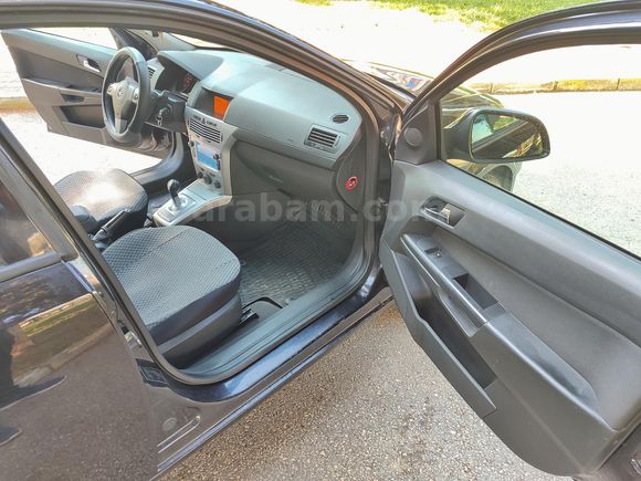 Opel Astra 1.3 CDTI Essentia Konfor 2011 Model