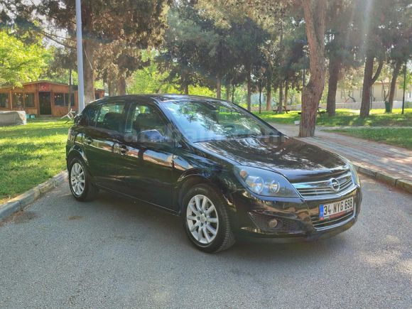 Opel Astra 1.3 CDTI Essentia Konfor 2011 Model