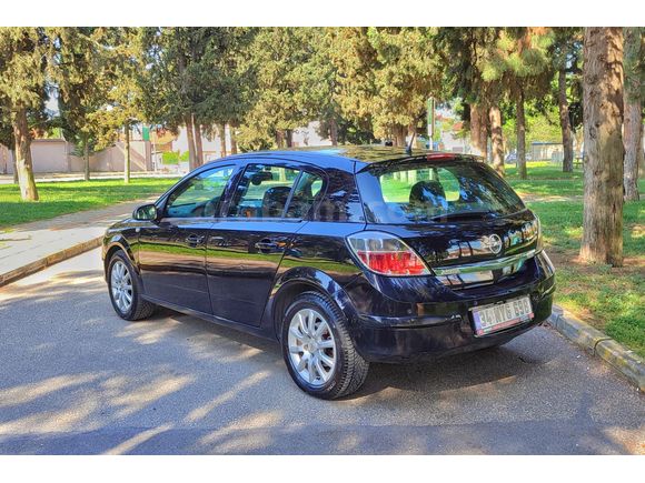 Opel Astra 1.3 CDTI Essentia Konfor 2011 Model