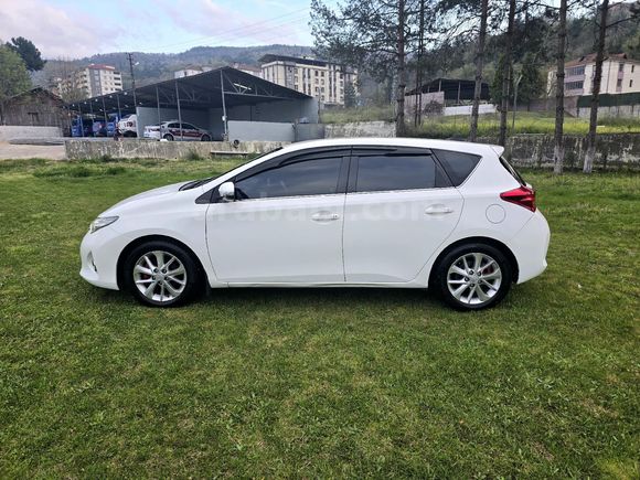 Sahibinden Toyota Auris 1.6 Advance 2013 Model