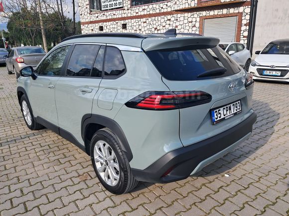 Sahibinden 8 aylık Makyajlı Kasa 2025 TOYOTA CROSS 1.8 HYBRİD "PASSİON PAKET"