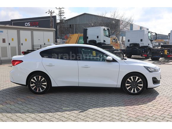 BÜYÜKSOYLU BEYSOY'DAN 2023 FORD FOCUS 1.5 ECOBLUE TITANIUM X