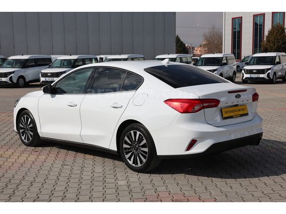 BÜYÜKSOYLU BEYSOY'DAN 2023 FORD FOCUS 1.5 ECOBLUE TITANIUM X