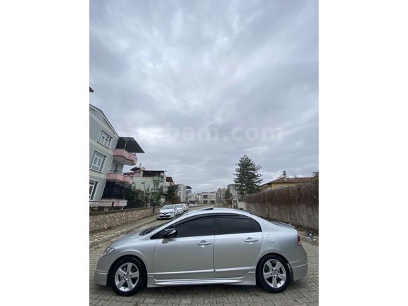 Sahibinden Honda Civic 1.6 Elegance 2008 Model  267.000 km Gri (Gümüş)