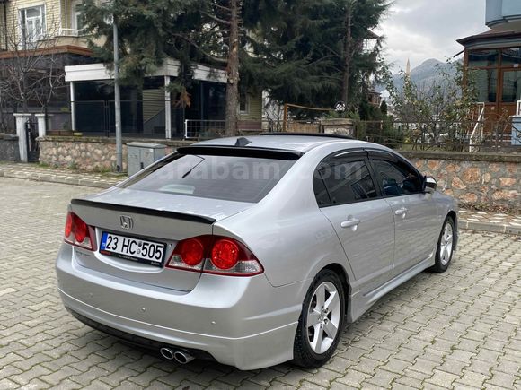 Sahibinden Honda Civic 1.6 Elegance 2008 Model  267.000 km Gri (Gümüş)