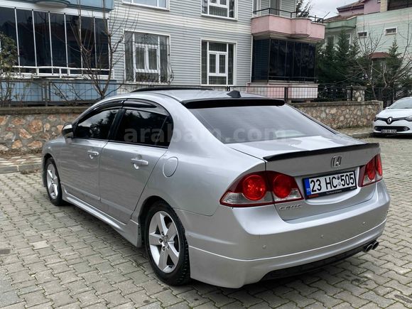Sahibinden Honda Civic 1.6 Elegance 2008 Model  267.000 km Gri (Gümüş)