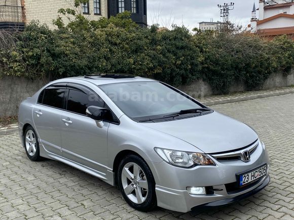 Sahibinden Honda Civic 1.6 Elegance 2008 Model  267.000 km Gri (Gümüş)