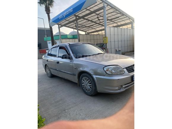 Sahibinden Hyundai Accent 1.3 Admire 2005 Model Gri (Gümüş)