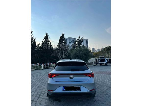 Sahibinden Seat Leon 1.0 eTSI Style Plus 2021 Model Mersin 117000 km Gri