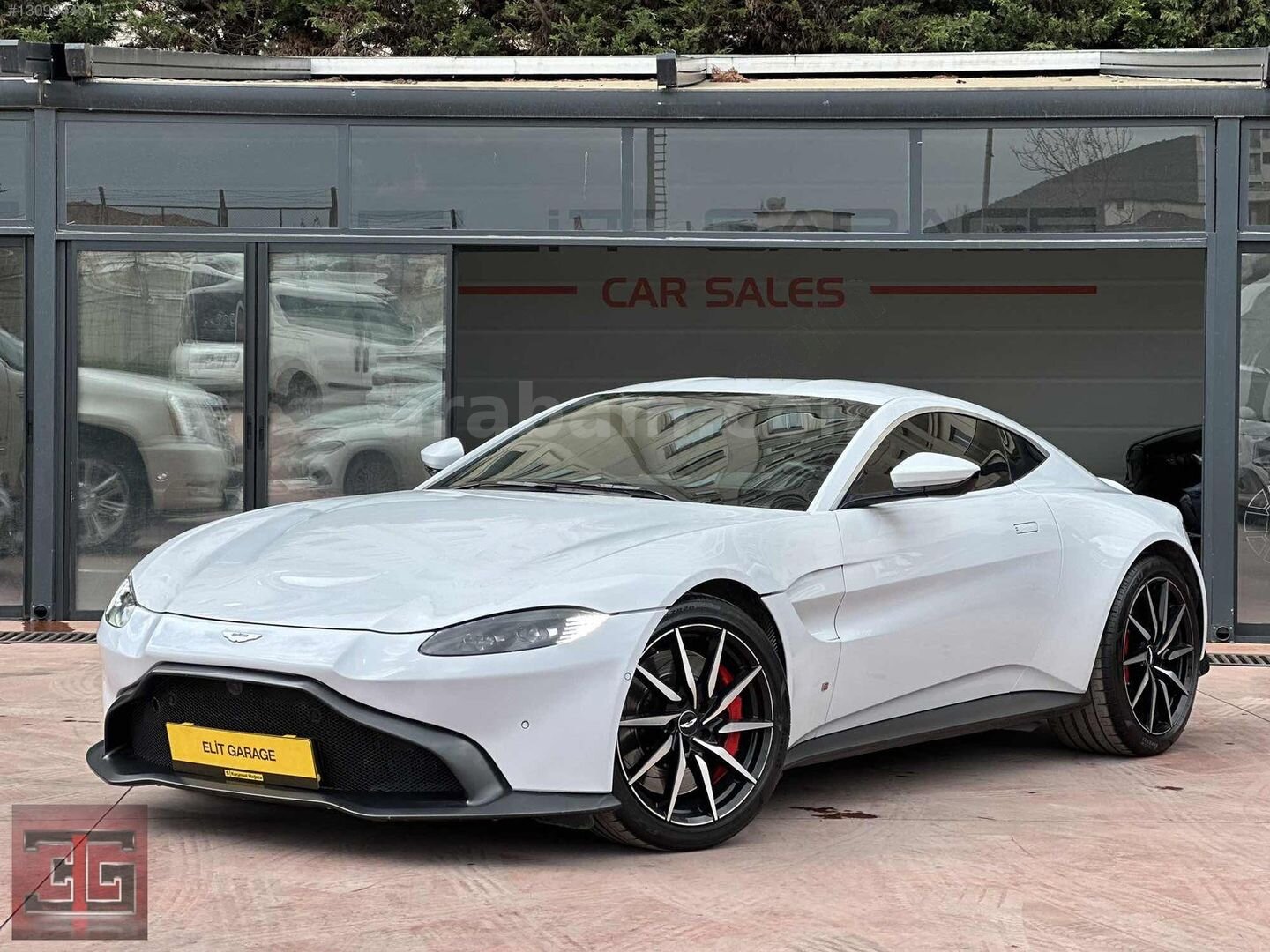 Galeriden Aston Martin Vantage V8 2018 Model İstanbul 19.000 km Beyaz 7