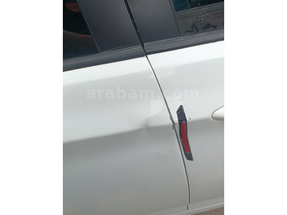Sahibinden Hyundai Accent Blue 1.4 CVVT Mode Plus 2012 Model 