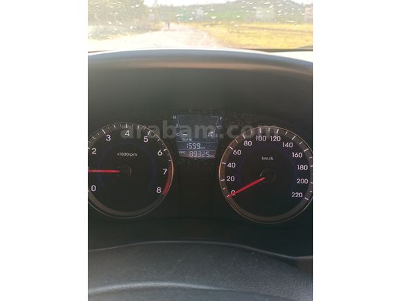 Sahibinden Hyundai Accent Blue 1.4 CVVT Mode Plus 2012 Model 
