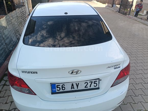 Sahibinden Hyundai Accent Blue 1.4 CVVT Mode Plus 2012 Model 