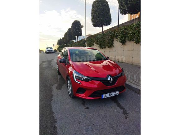 Sahibinden Renault Clio 1.0 TCe Joy 2022 Model  26.500 km Kırmızı