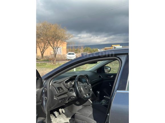 Sahibinden Renault Megane 1.5 dCi Touch Plus 2016 Model 2017 çıkışlı  175.000 km Gri (titanyum)