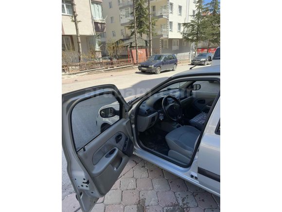 Sahibinden Renault Clio 1.5 dCi Authentique 2004 Model 