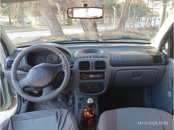 Sahibinden Renault Clio 1.4 Authentique 2002 Model