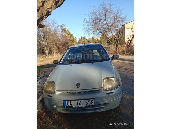 Sahibinden Renault Clio 1.4 Authentique 2002 Model