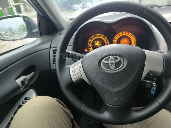 Toyota Corolla 1.6 Comfort LS 2010 Model