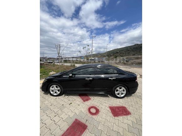 Sahibinden Honda Civic 1.6i VTEC Elegance 2011 Model 