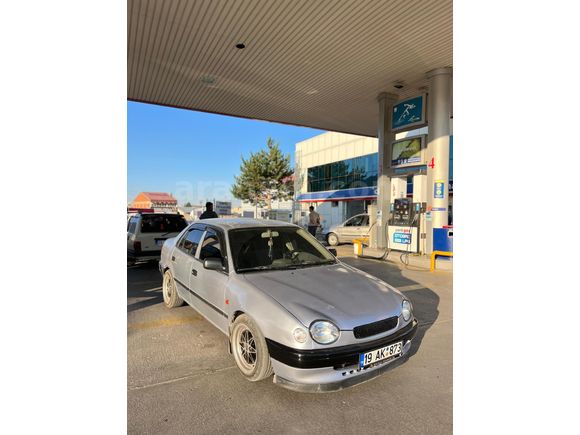 Sahibinden Toyota Corolla 1.3 Terra 2000 Model