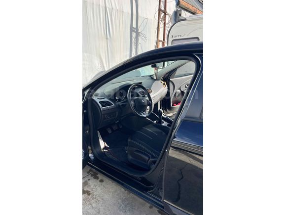 Sahibinden Renault Megane 1.6 Touch Plus 2014 Model  107 bin de Siyah
