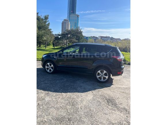 Sahibinden Ford Kuga 1.5 TDCi Titanium 2017 Model  141000 km Siyah
