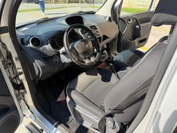 Dos Otomotiv | Renault Kangoo Multix 1.5 dCi Authentique 2017 Model 