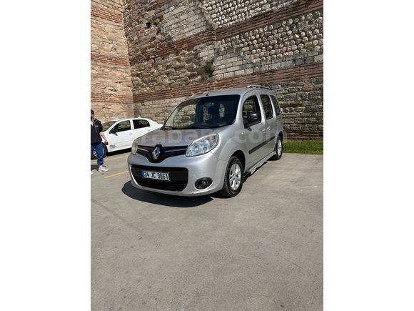 Dos Otomotiv | Renault Kangoo Multix 1.5 dCi Authentique 2017 Model 