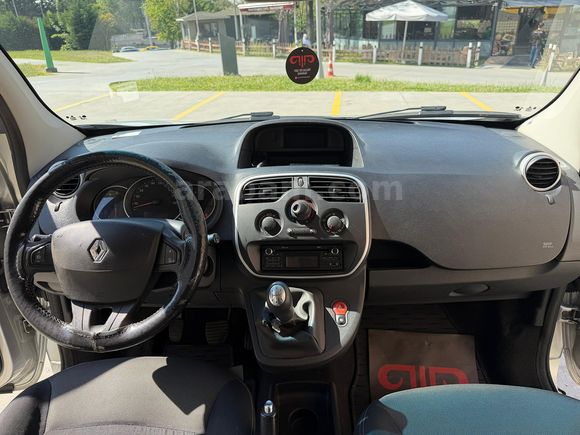 Dos Otomotiv | Renault Kangoo Multix 1.5 dCi Authentique 2017 Model 