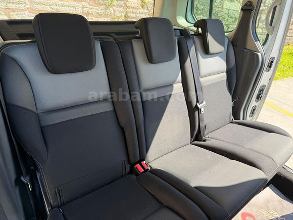 Dos Otomotiv | Renault Kangoo Multix 1.5 dCi Authentique 2017 Model 