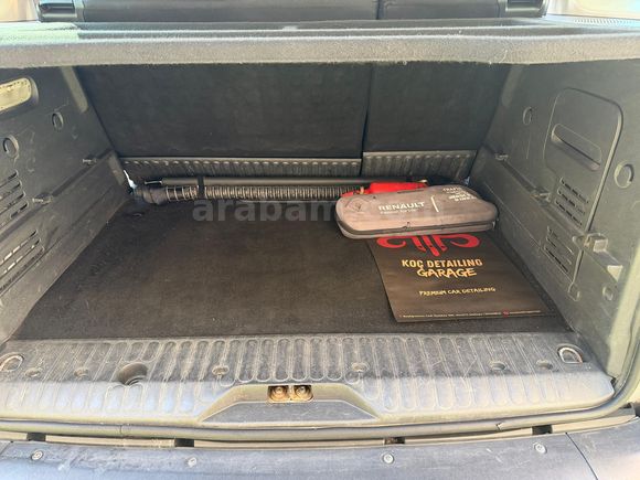 Dos Otomotiv | Renault Kangoo Multix 1.5 dCi Authentique 2017 Model 