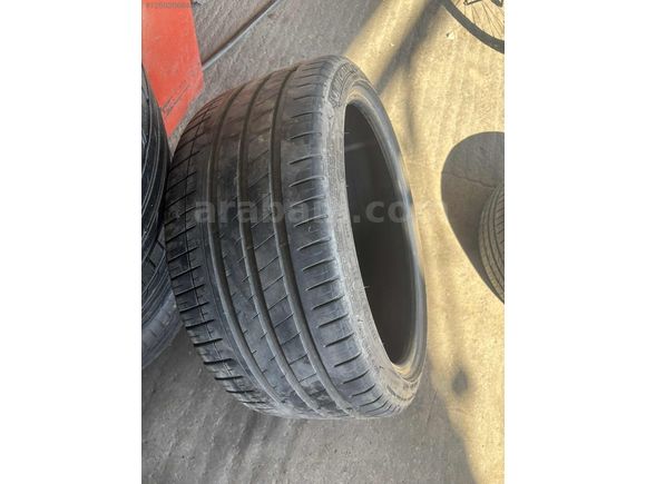 255/35/19 Michelin