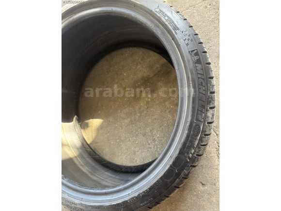 255/35/19 Michelin