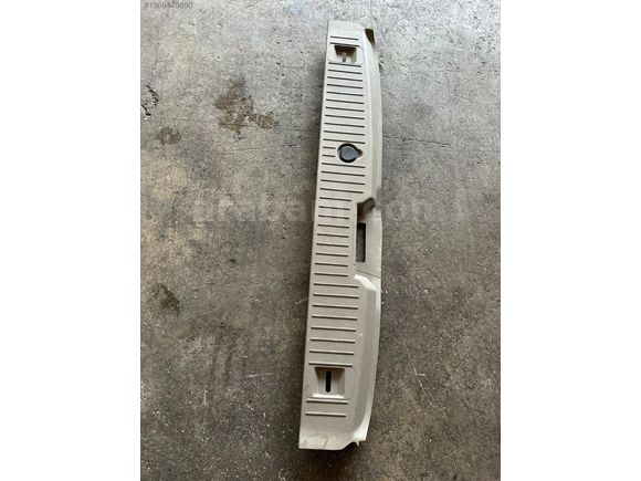 Ford connect arka panel